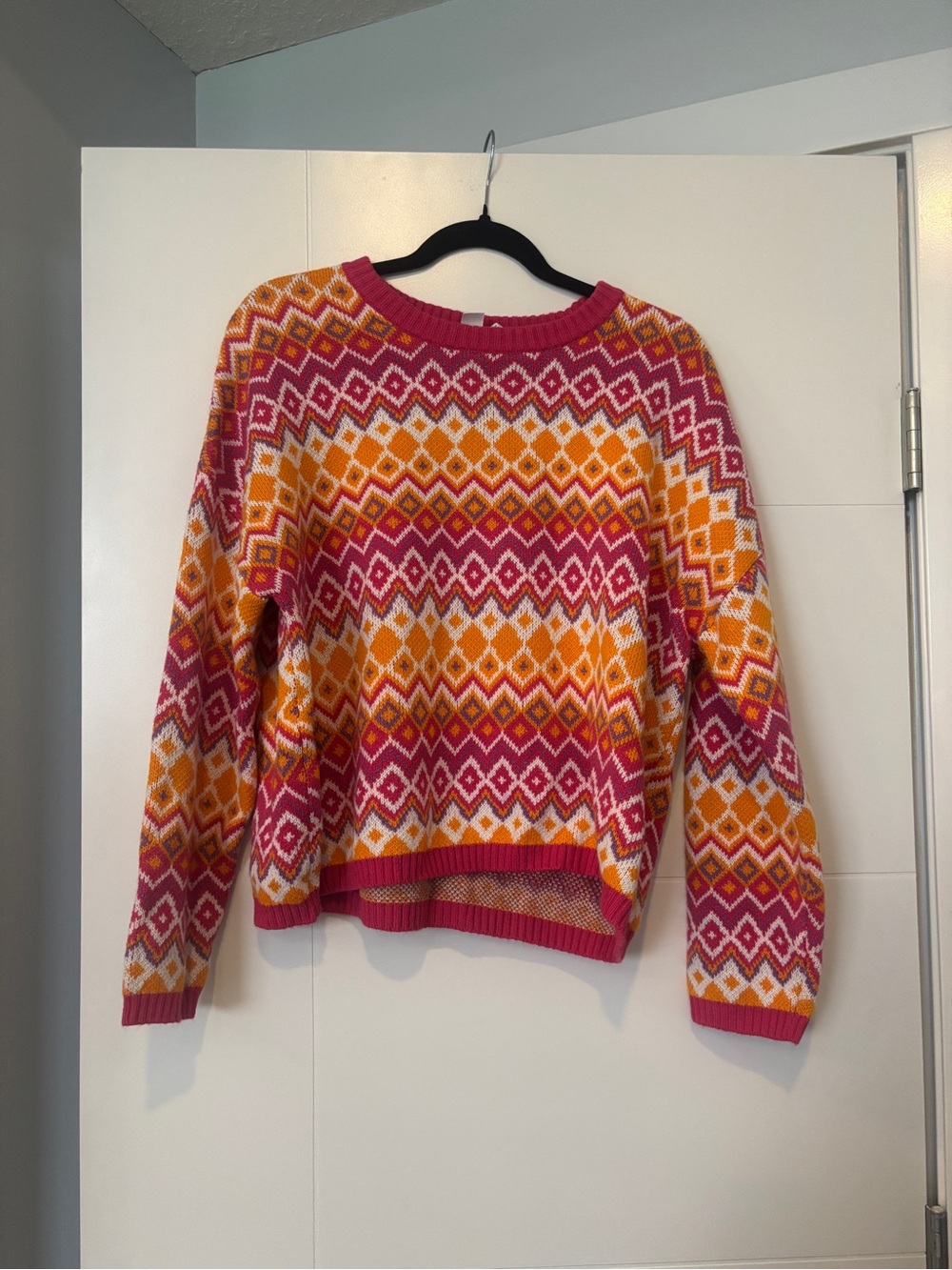 Simons Pink, Orange & White Geometric Crewneck Sweater